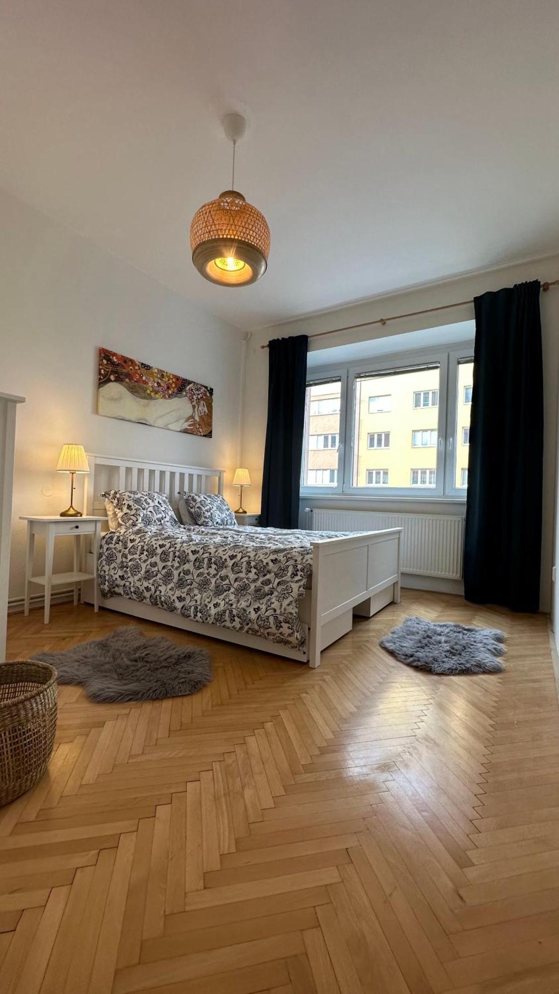 Apartman S Balkonem U Parku & 15 Minut Do Centra Brno Exterior photo